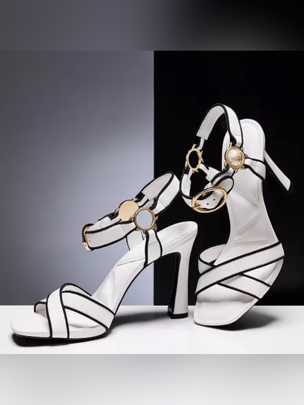 Karl Lagerfeld Paris Daelin Heels
Size 8